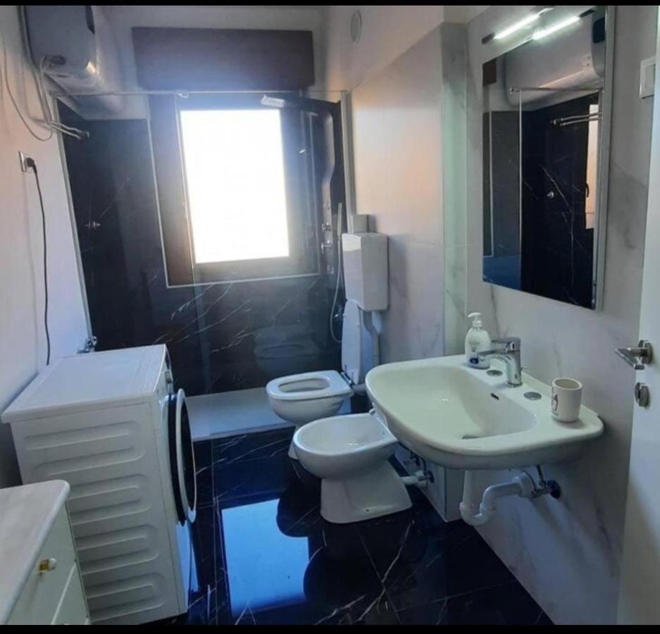 Verdisuite - Trento Centro - Parcheggio Privato Gratuito Bagian luar foto